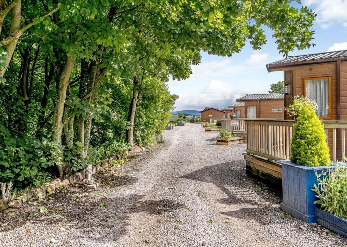 Calthwaite Hall Lodges Exterior photo